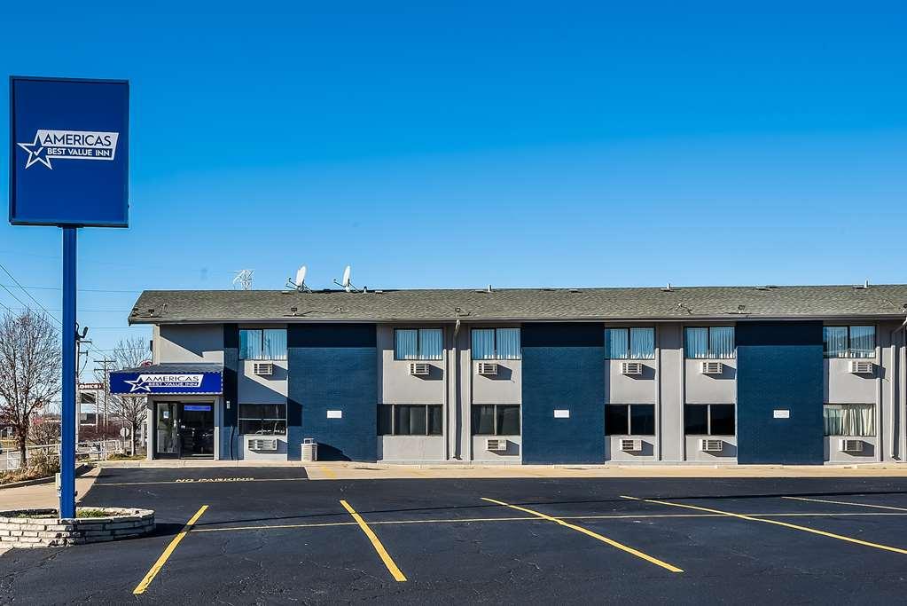 Americas Best Value Inn East Peoria Zewnętrze zdjęcie