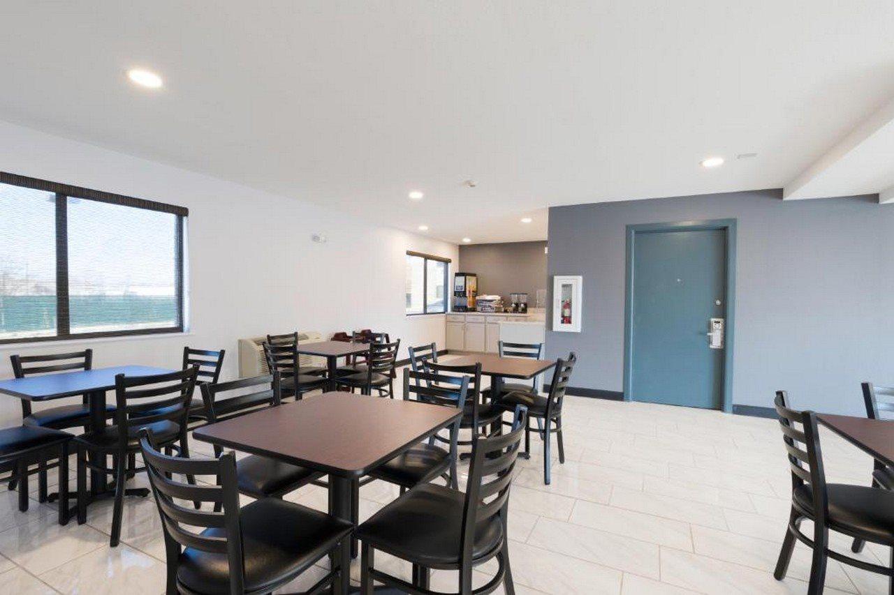 Americas Best Value Inn East Peoria Zewnętrze zdjęcie
