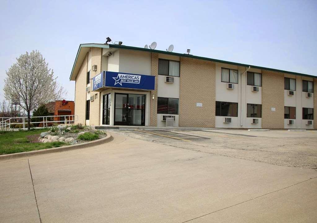 Americas Best Value Inn East Peoria Zewnętrze zdjęcie