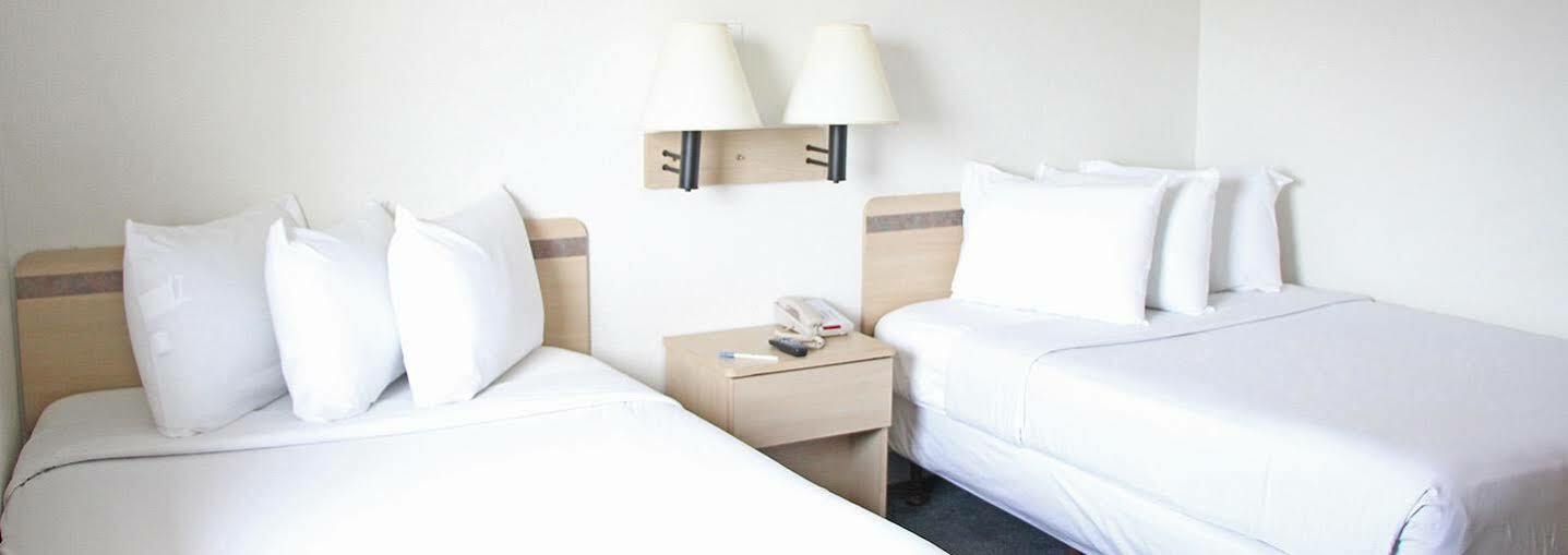 Americas Best Value Inn East Peoria Zewnętrze zdjęcie