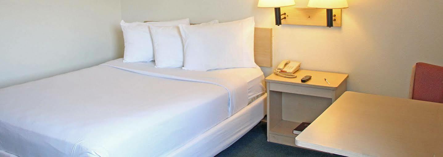 Americas Best Value Inn East Peoria Zewnętrze zdjęcie