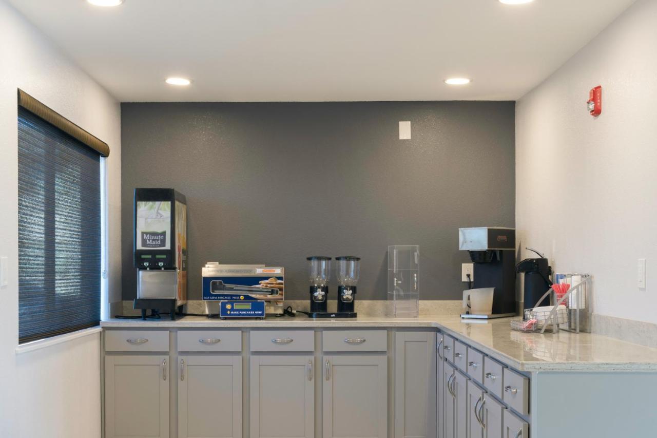 Americas Best Value Inn East Peoria Zewnętrze zdjęcie